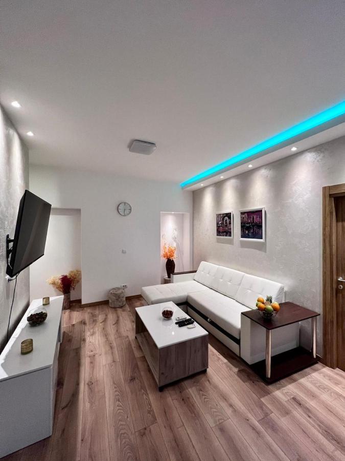 Hugolina Lux Daire Belgrad